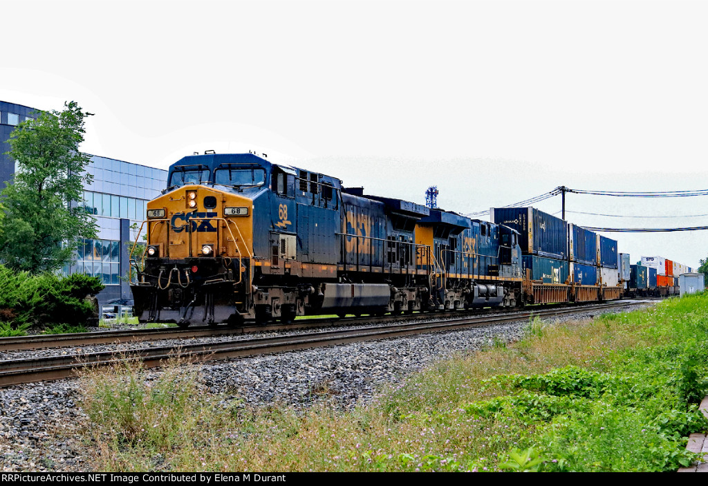 CSX 68 on I-008